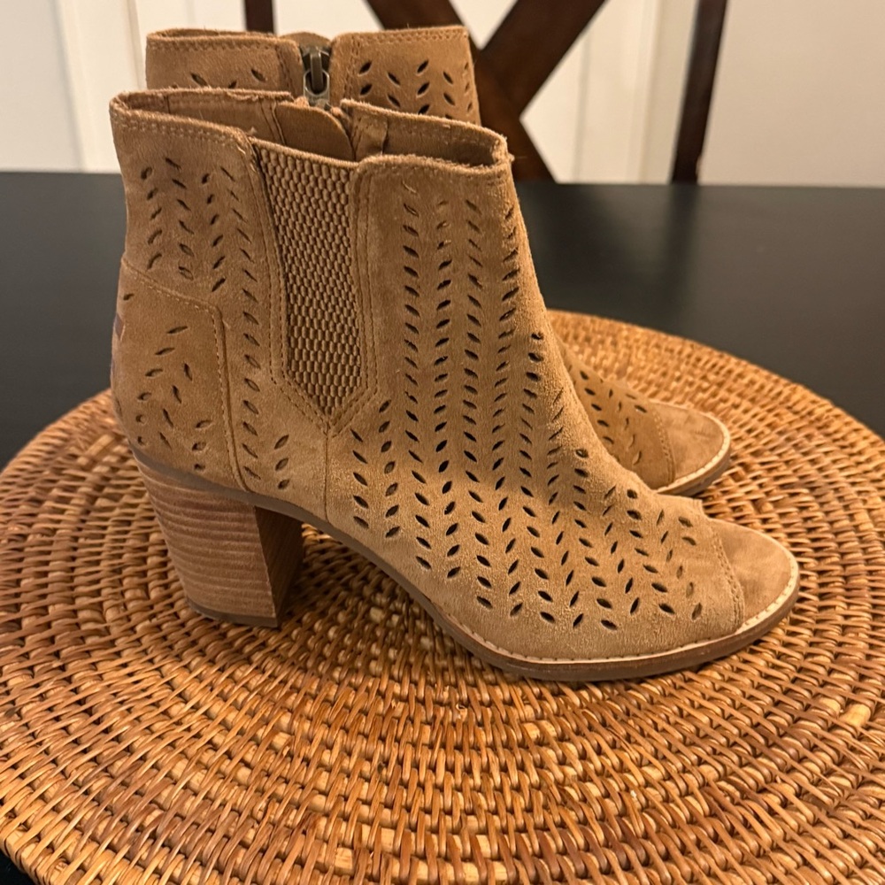 TOMS Peep-Toe Ankle Boots - Picture 2 of 10